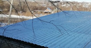 Демонтаж поликарбоната с крыши в Жигулевске - услуги по доступной цене от 635 рублей